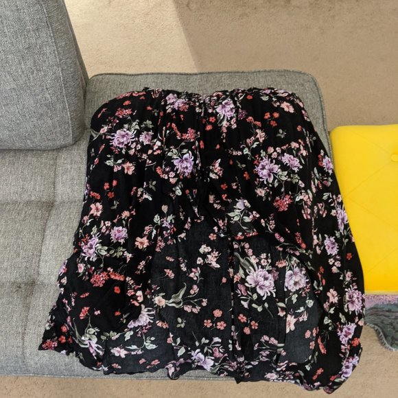 Torrid Black Floral Gauze Overskirt Shorts - Picture 2 of 6